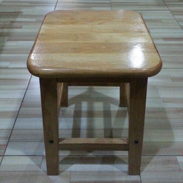  kursi kayu tanpa sandaran QQ warna beech 50 cm 