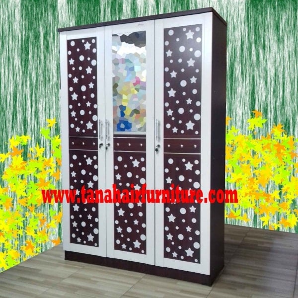 Lemari Pakaian 3 Pintu Khanza 7037